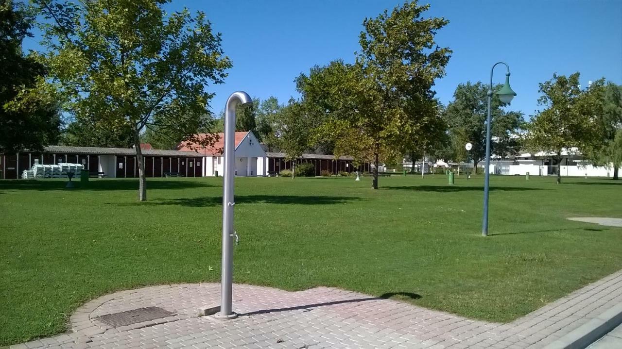 Appartementhaus Lang Mörbisch am See Buitenkant foto